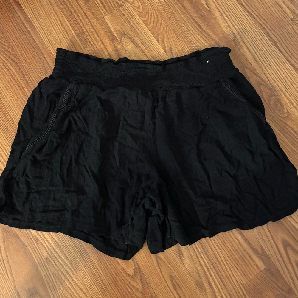 💥 Three Dots Black Pull-On Shorts